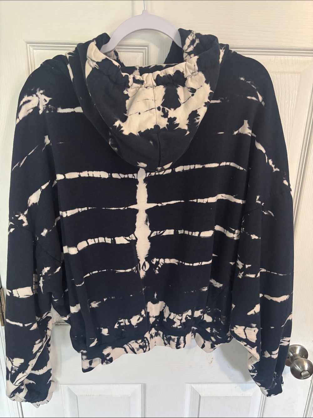 Young Fabulous & Broke Cropped Tie-Dye Hoodie in Navy and White - Picture 7 of 13